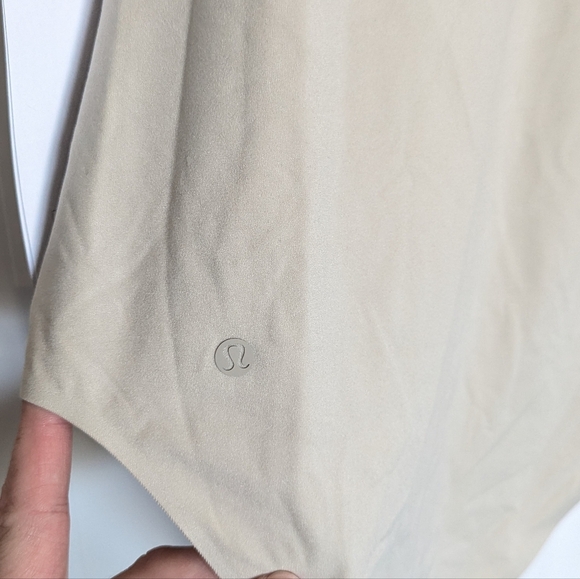 Lululemon NWT Wundermost Nulu High Neck Sleeveless Bodysuit - Mojave Tan sz XS - Picture 6 of 6